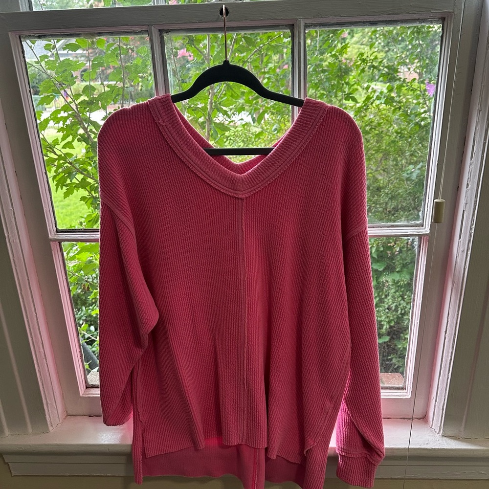 Aerie V-Neck Sweater in Vibrant Pink